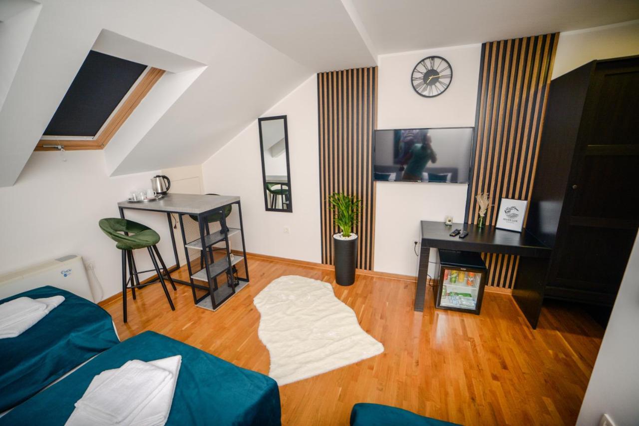 Mini Hotel Riverlux Apartments باتشكا بالانكا المظهر الخارجي الصورة