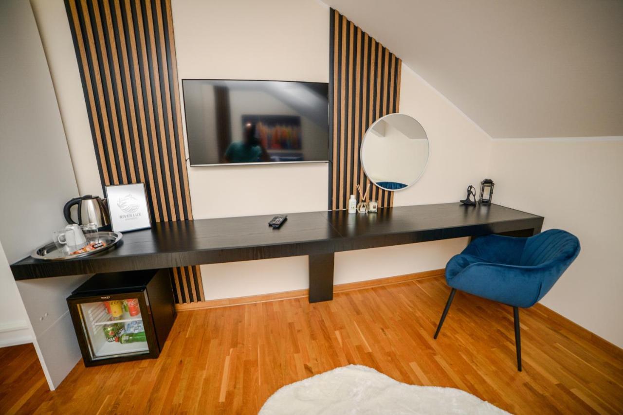Mini Hotel Riverlux Apartments باتشكا بالانكا المظهر الخارجي الصورة