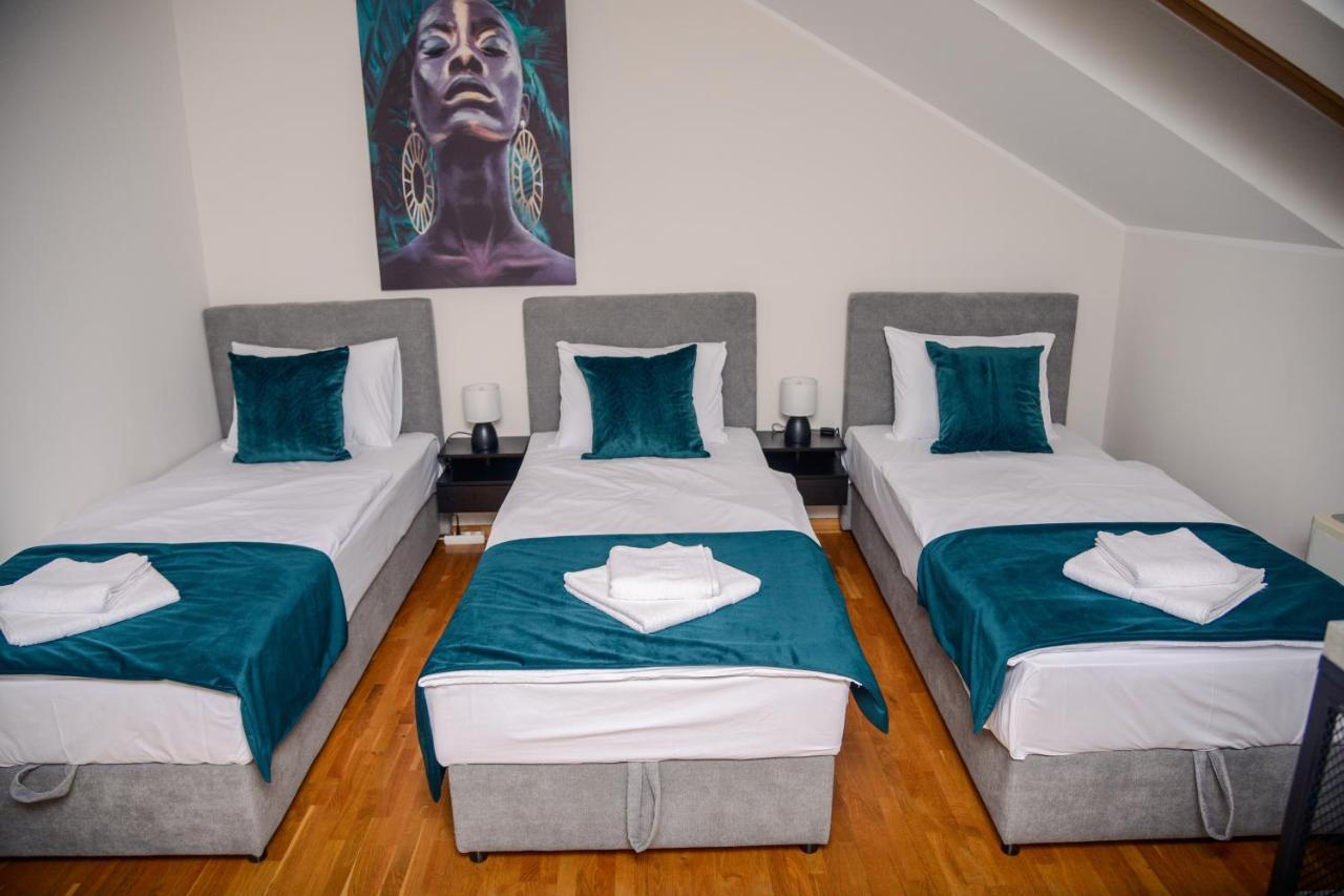 Mini Hotel Riverlux Apartments باتشكا بالانكا المظهر الخارجي الصورة