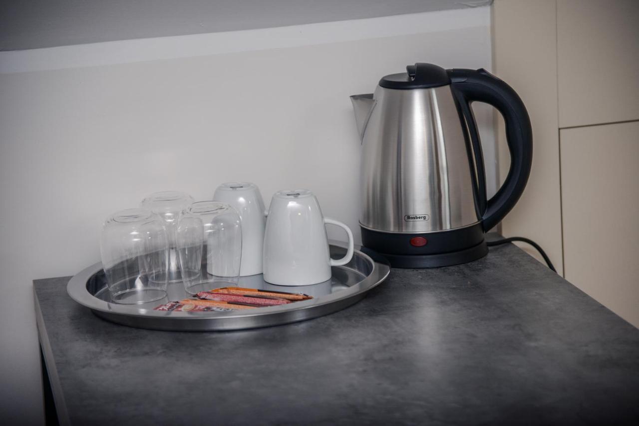 Mini Hotel Riverlux Apartments باتشكا بالانكا المظهر الخارجي الصورة