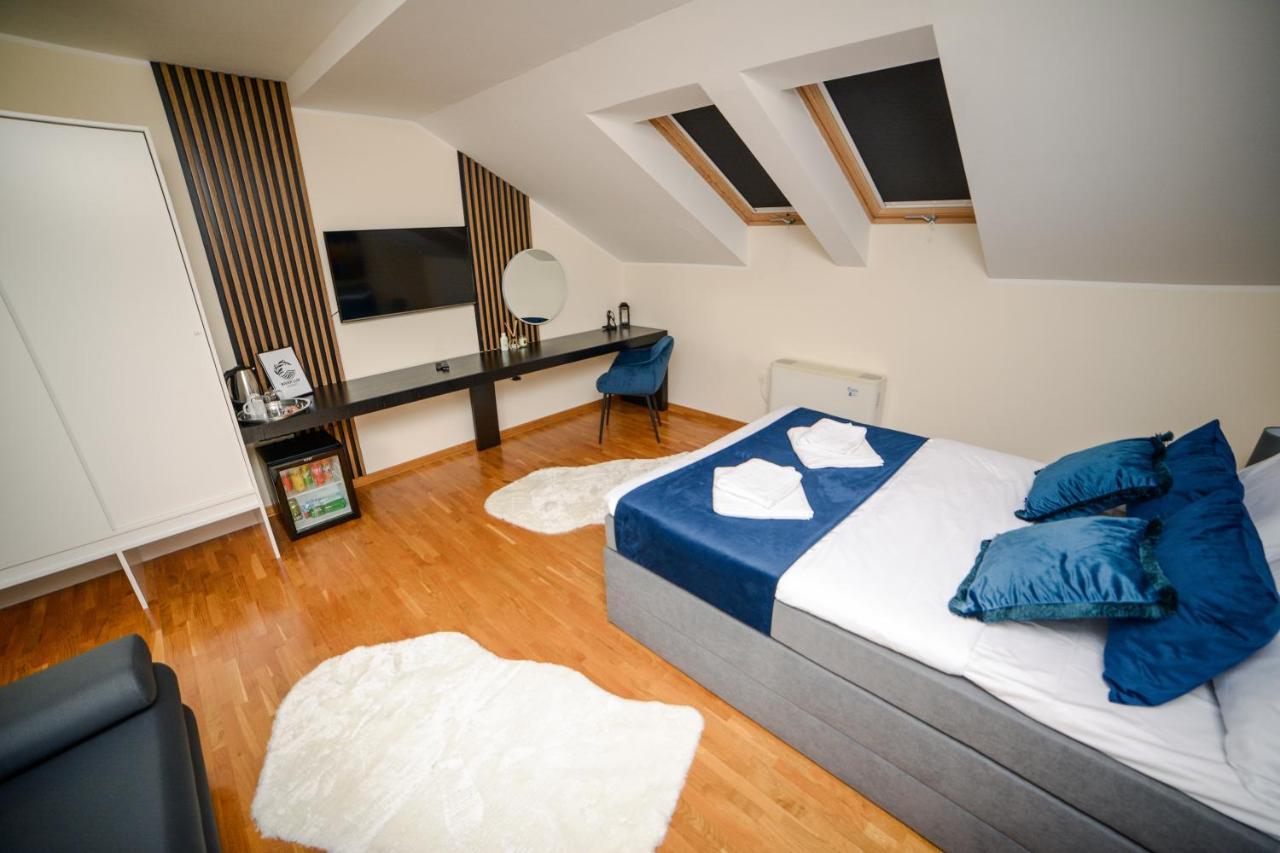 Mini Hotel Riverlux Apartments باتشكا بالانكا المظهر الخارجي الصورة