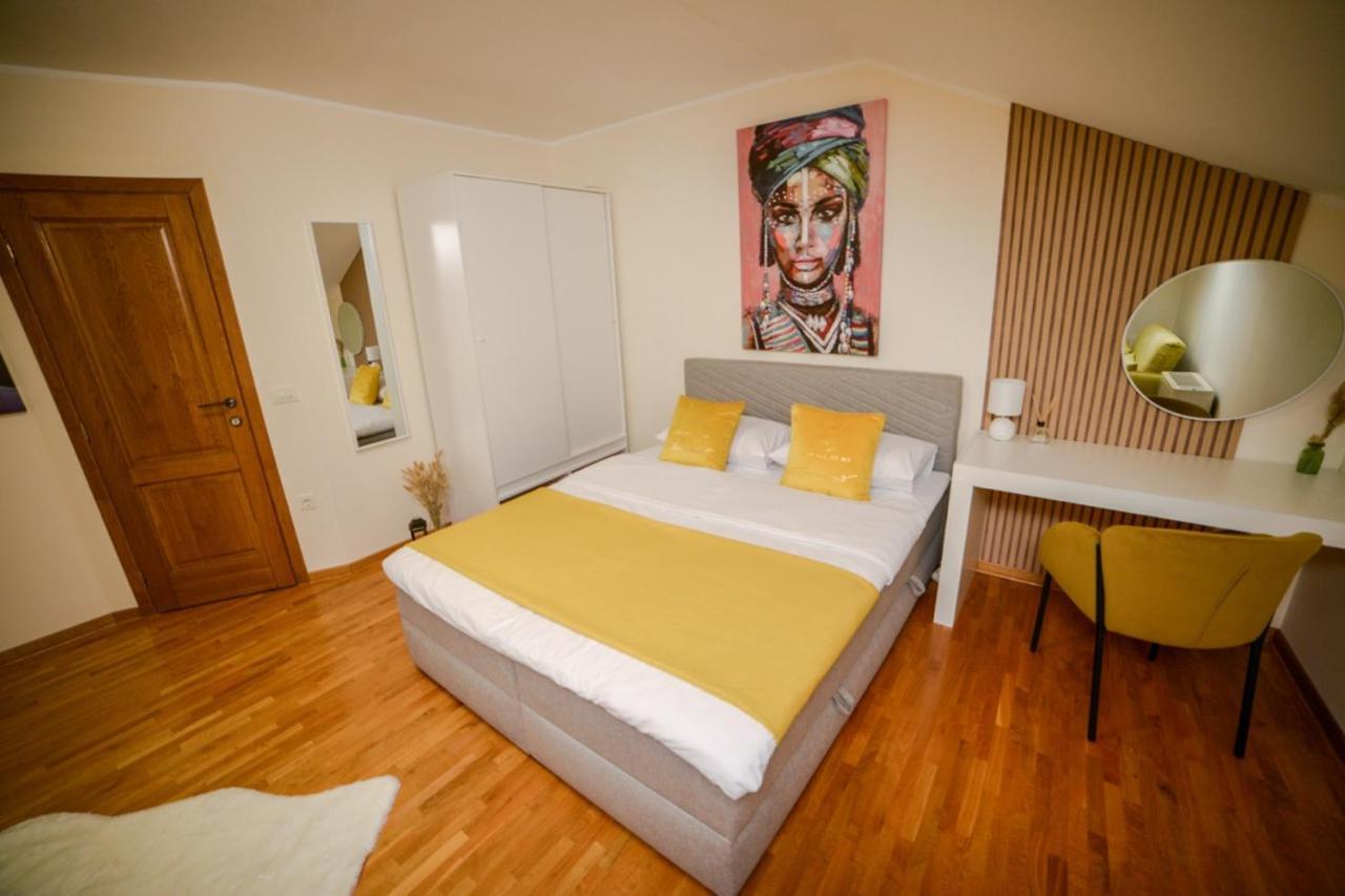 Mini Hotel Riverlux Apartments باتشكا بالانكا المظهر الخارجي الصورة