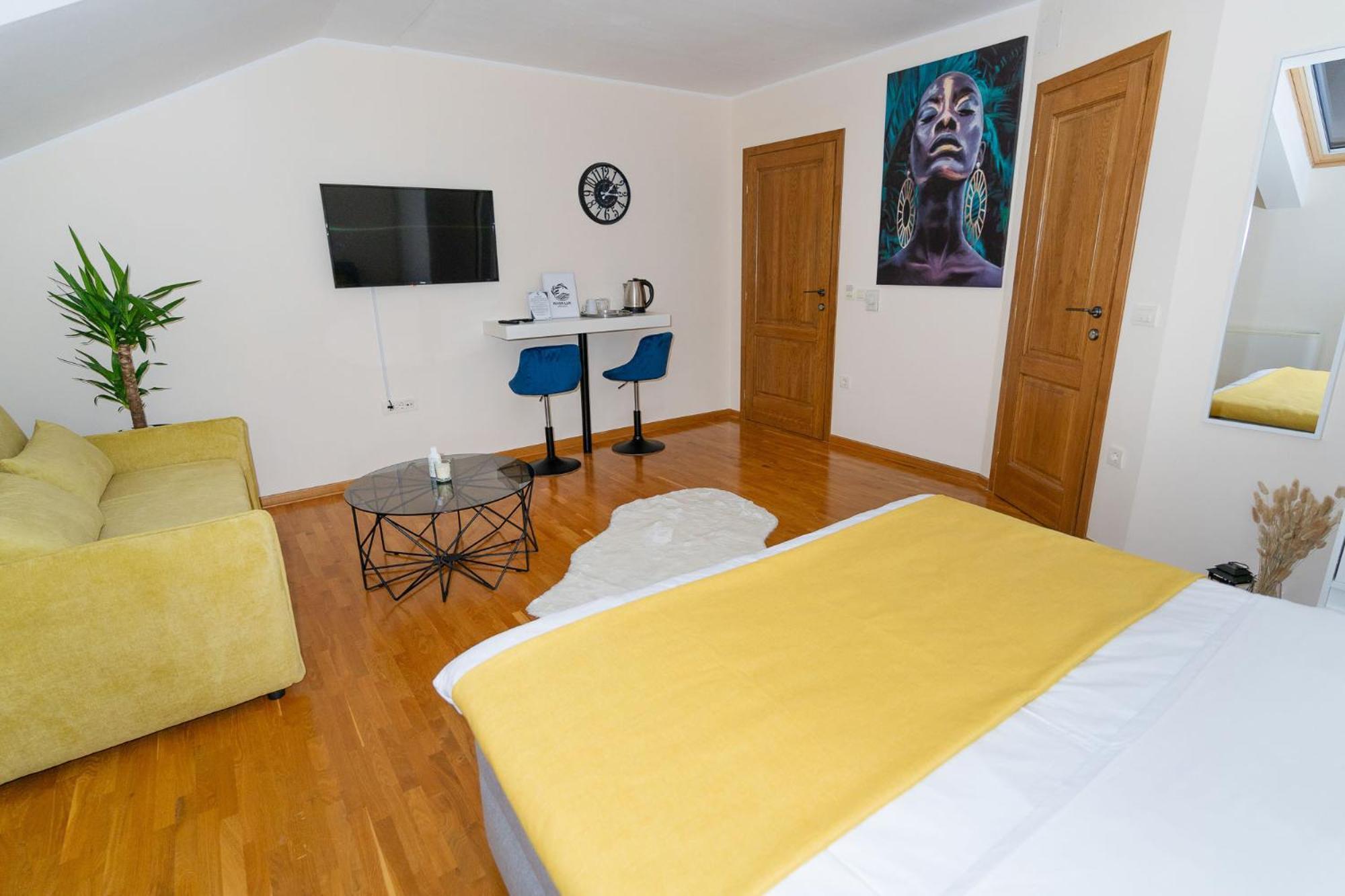 Mini Hotel Riverlux Apartments باتشكا بالانكا المظهر الخارجي الصورة