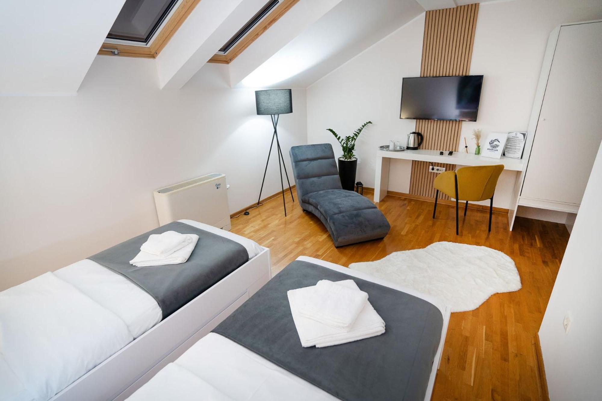 Mini Hotel Riverlux Apartments باتشكا بالانكا المظهر الخارجي الصورة