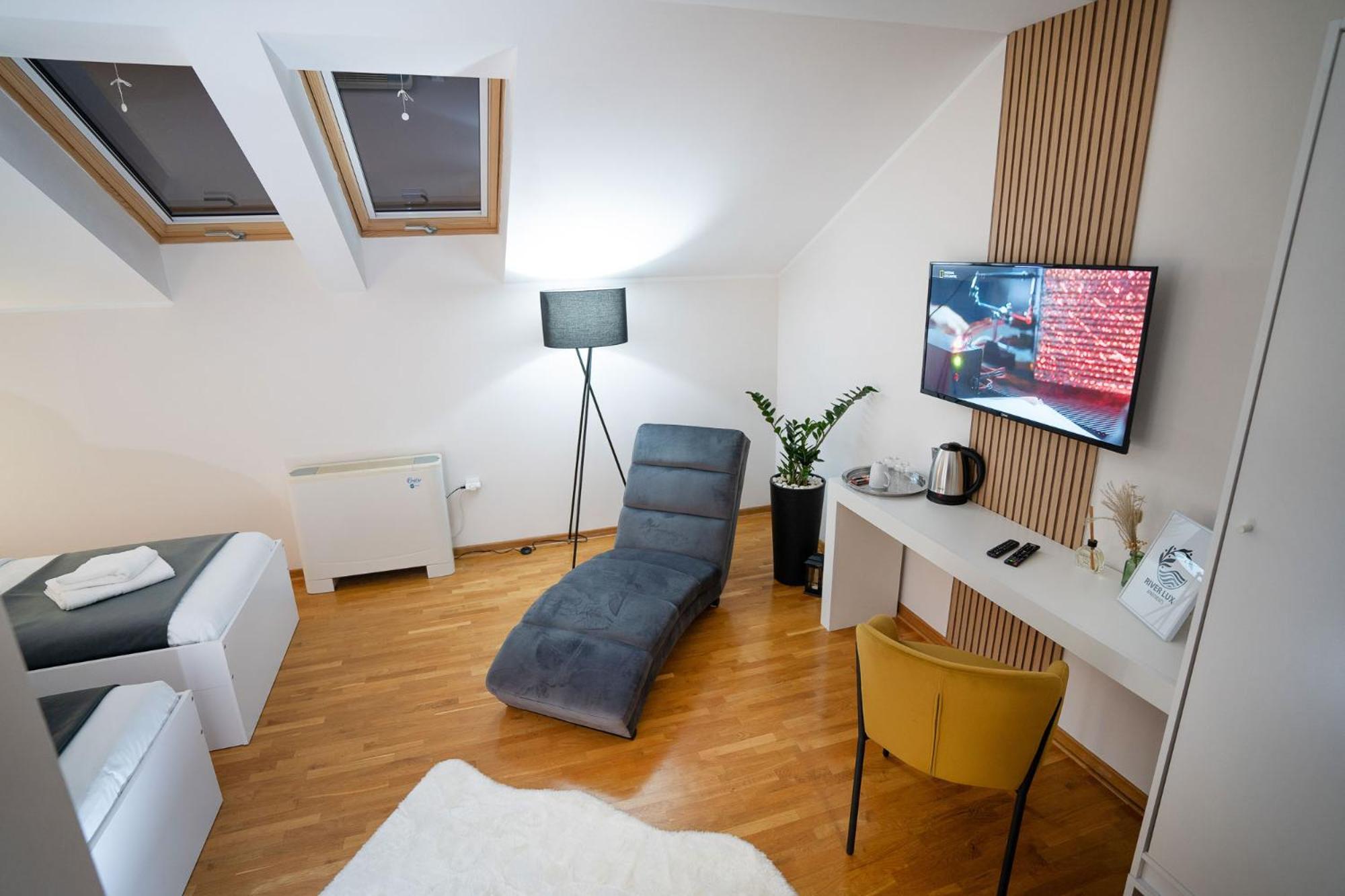 Mini Hotel Riverlux Apartments باتشكا بالانكا المظهر الخارجي الصورة