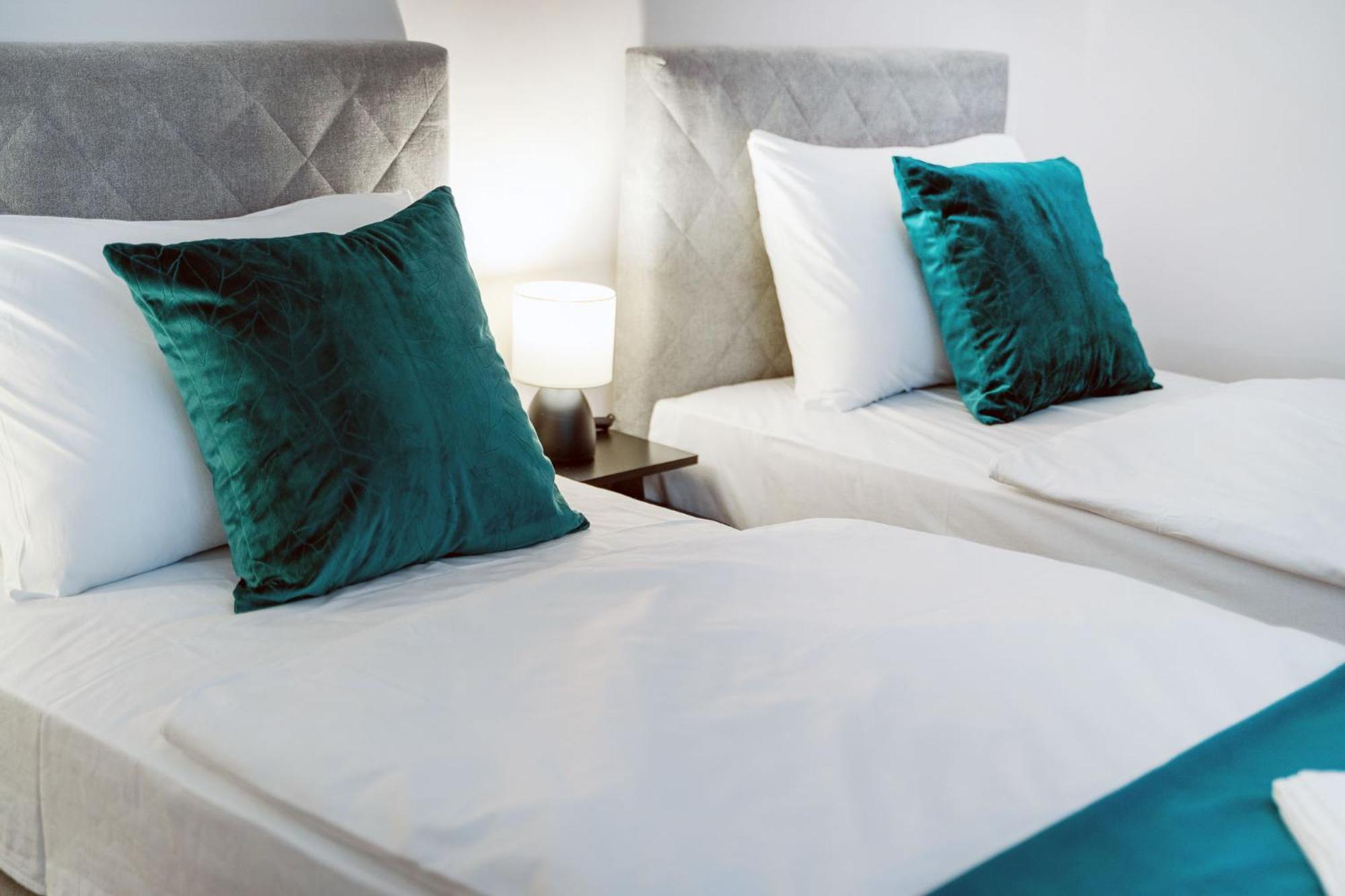 Mini Hotel Riverlux Apartments باتشكا بالانكا المظهر الخارجي الصورة