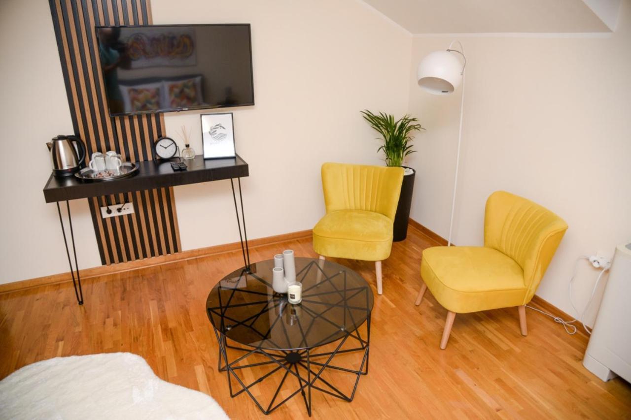 Mini Hotel Riverlux Apartments باتشكا بالانكا المظهر الخارجي الصورة